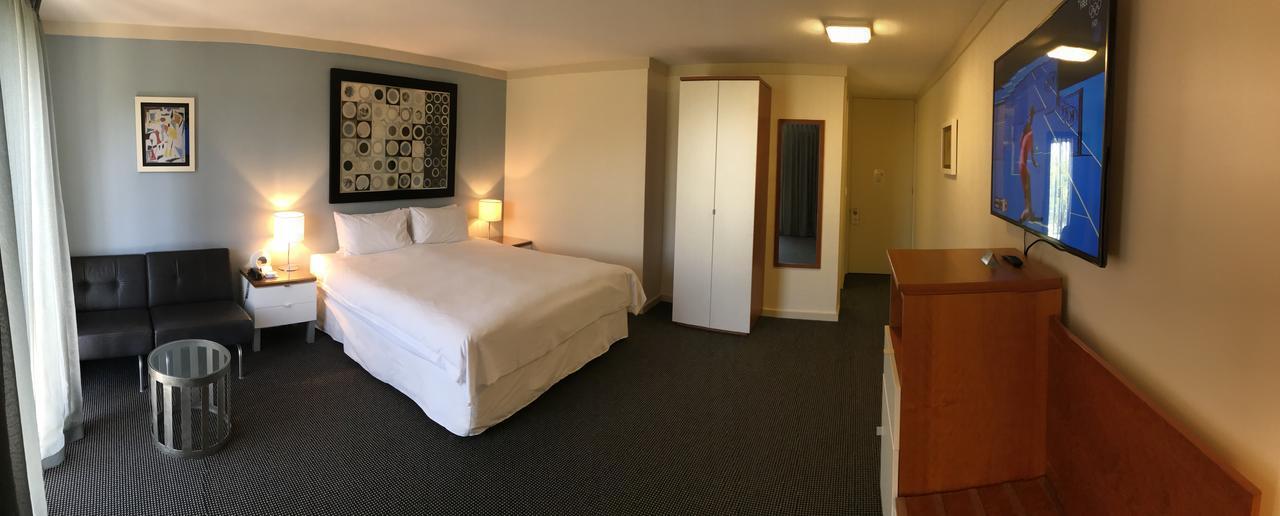 Sullivans Hotel Perth Exterior photo