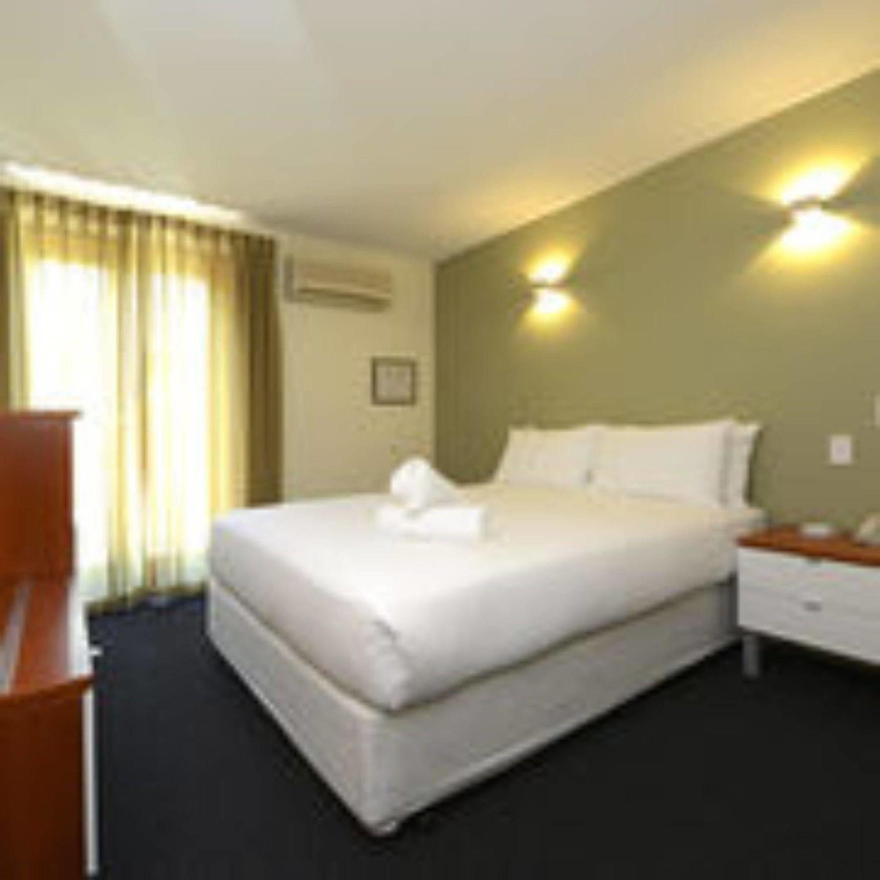 Sullivans Hotel Perth Exterior photo